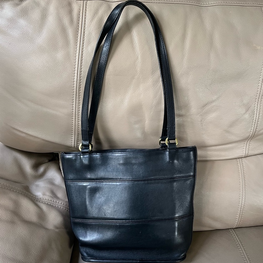 Authentic vintage Coach Purse!